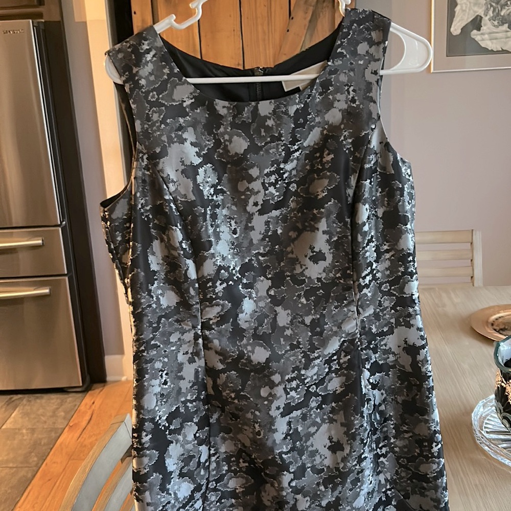 MICHAEL Michael Kors Sheath Dress Silver Gray  Sz 10 (runs small) Beautiful!